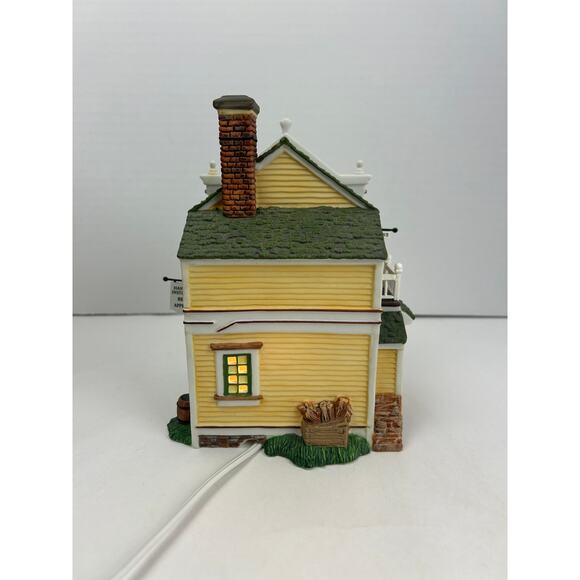 Department 56 New England Village Benjamin Bowman Violin Maker 56663 2002 - Picture 4 of 11